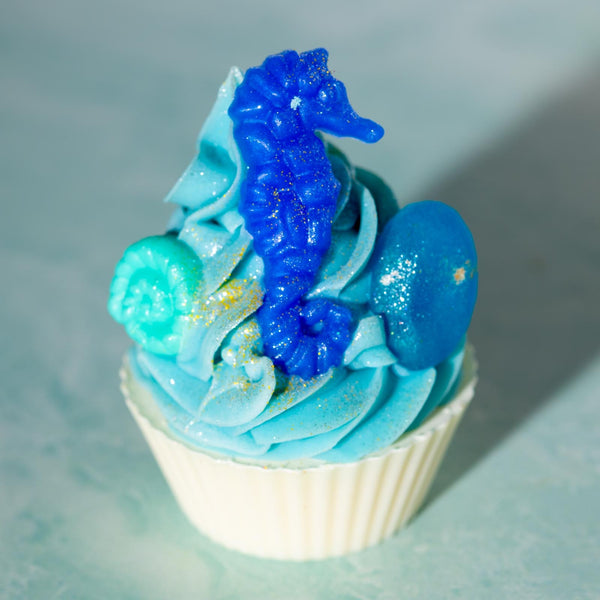 Blue seahorse at sea